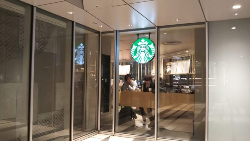 スターバックス渋谷ヒカリエ ShinQs店